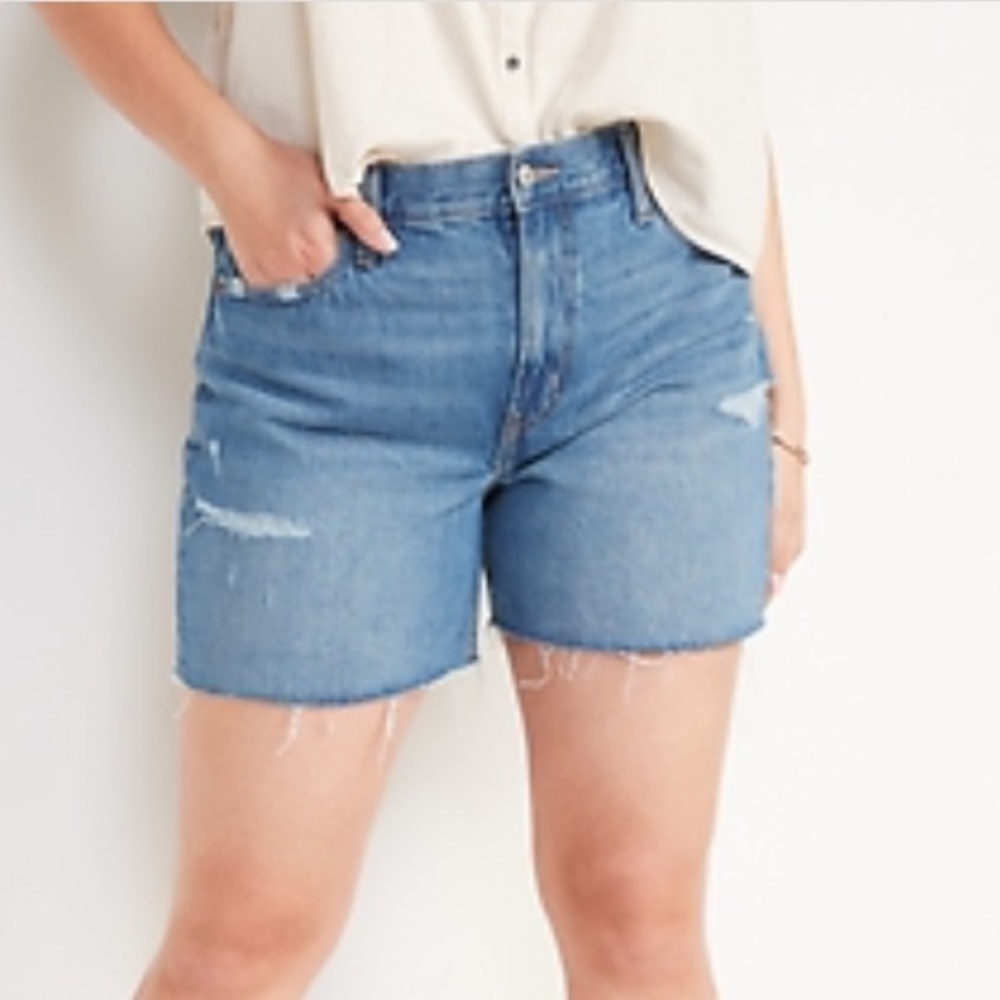 Old Navy High Rise Slouchy Straight Shorts